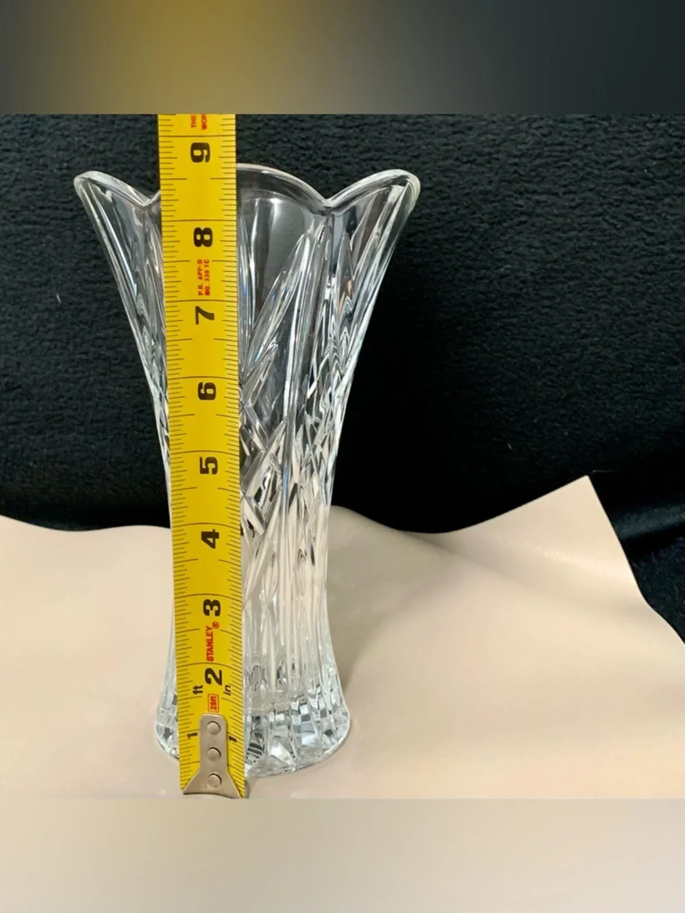🔍Crystal Cut Glass Flared Vase – Elegant Scalloped Rim Floral Vase